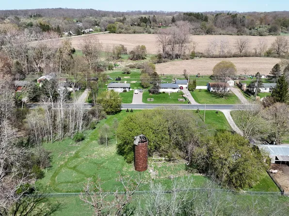 8423 Huron River Dr, Dexter, MI 48130