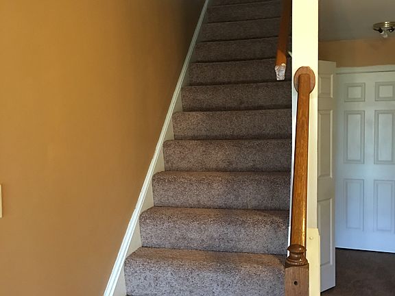 3rd image of 6748 Cardinal Woods Ct