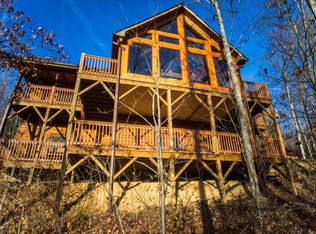 1 Floppy Ear Trl, Waynesville, NC 28785