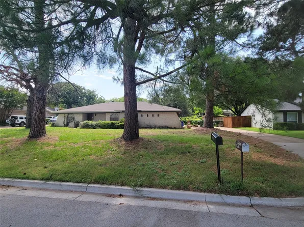 6400 Kingston Dr, Colleyville, TX 76034