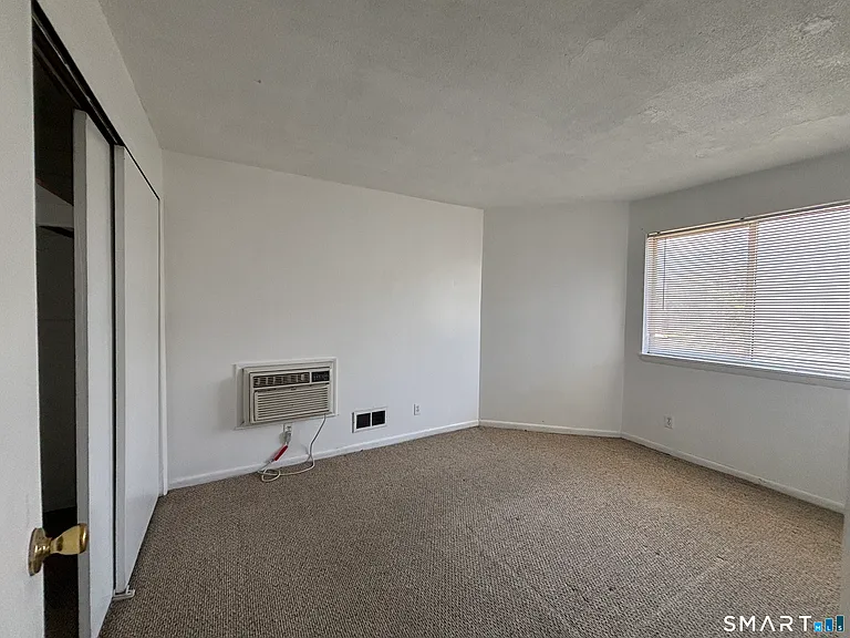 276 East Ave — Photo 6