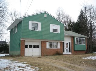 15 Center Ave, Burlington, NJ 08016