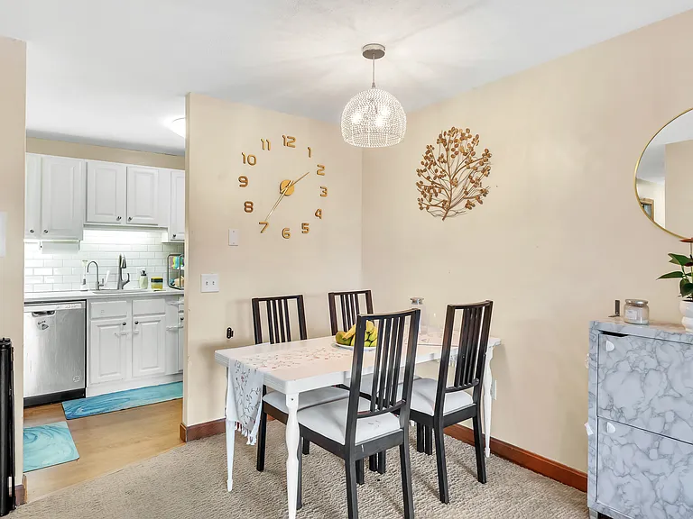 209 Great Rd #C1 — Photo 3