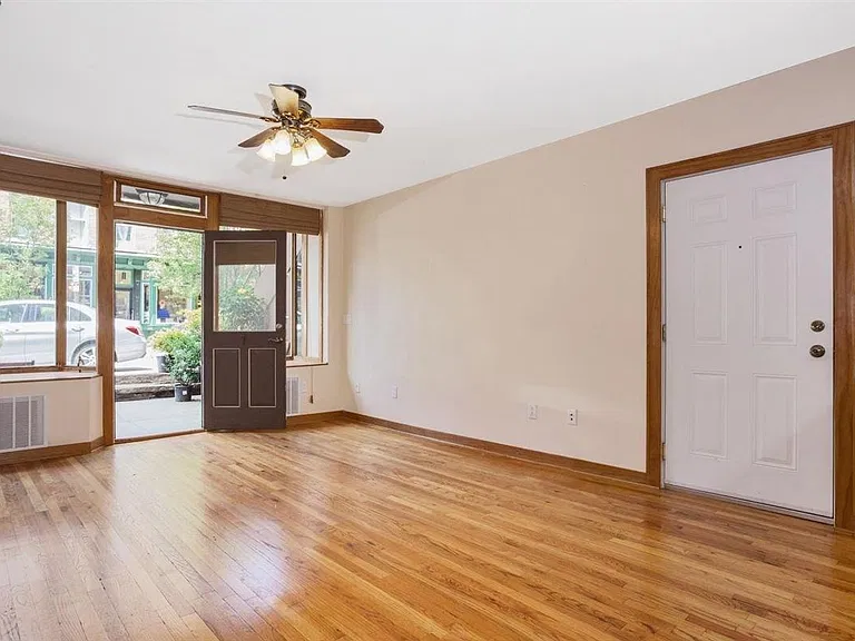 202 Warren St #1 — Photo 5