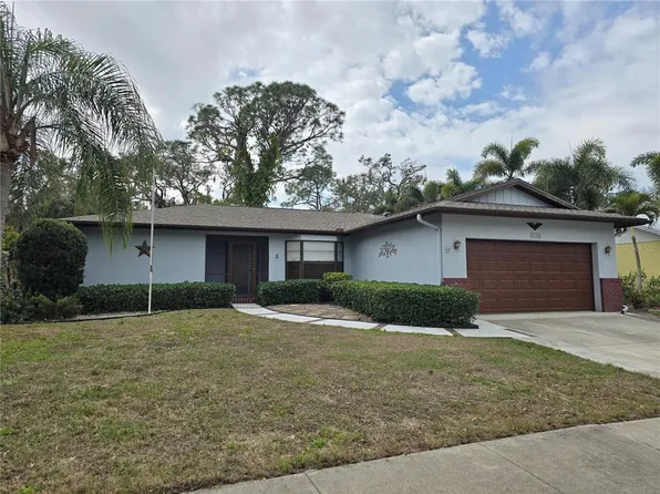 2136 Cork Oak St, Sarasota, FL 34232