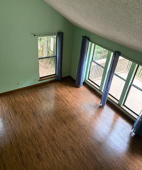 1105 Cherokee Dr — Photo 3