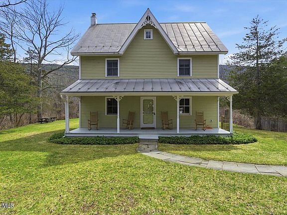 3rd image of 1216 Clauverwie Road