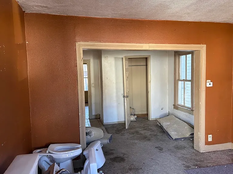 1220 W John H Gwynn Junior Ave — Photo 4