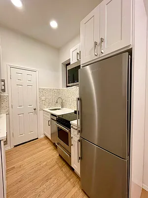 Rented by J PRESTON AND ASSOCIATES INC | media 16