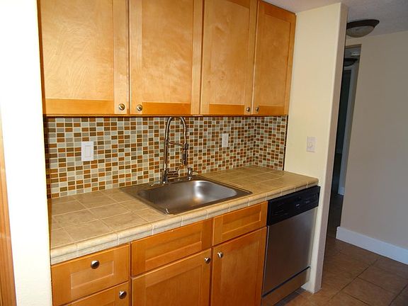 3rd image of 2450 Larkspur Ln APT 320