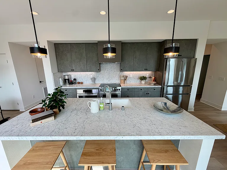 1320 W Cannon Dr #6 — Photo 8