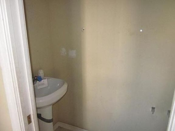 5th image of 3127 Eads Ave