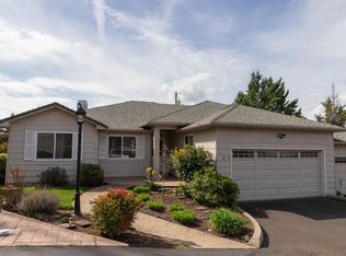 2398 Springbrook Rd APT 4, Medford, OR 97504