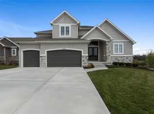20600 W 109th Ter, Olathe, KS 66061