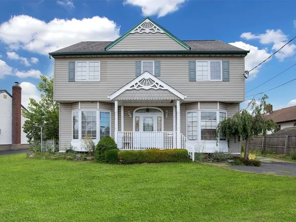 244 N 5th Street, Bethpage, NY 11714