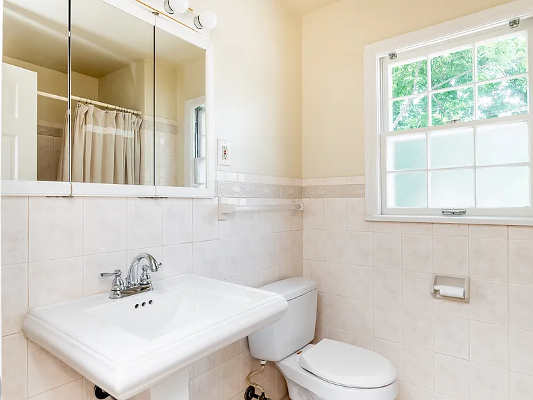 2223 Strathmoor Blvd #FURNISHED — Photo 40