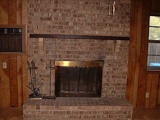 1st image of 610 Ravenwood Dr