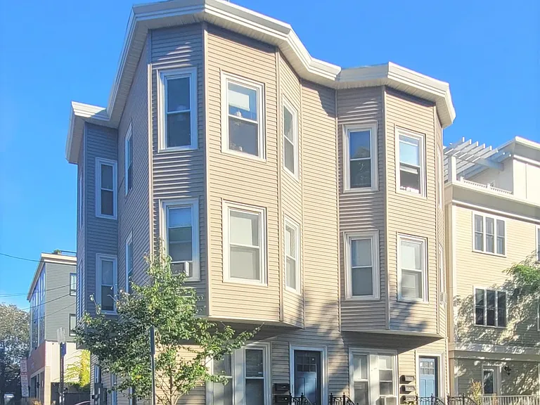 147 Cedar St #1R — Photo 12