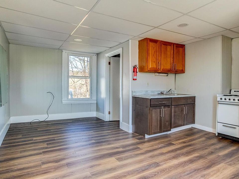 1st image of 119 Pine Ave