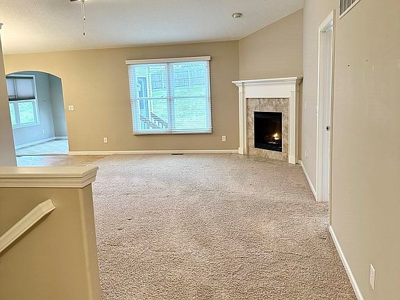 5th image of 5200 Villa Dr Unit 18