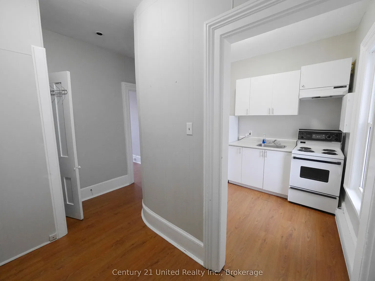 1 bed, $1,295 — Photo 2