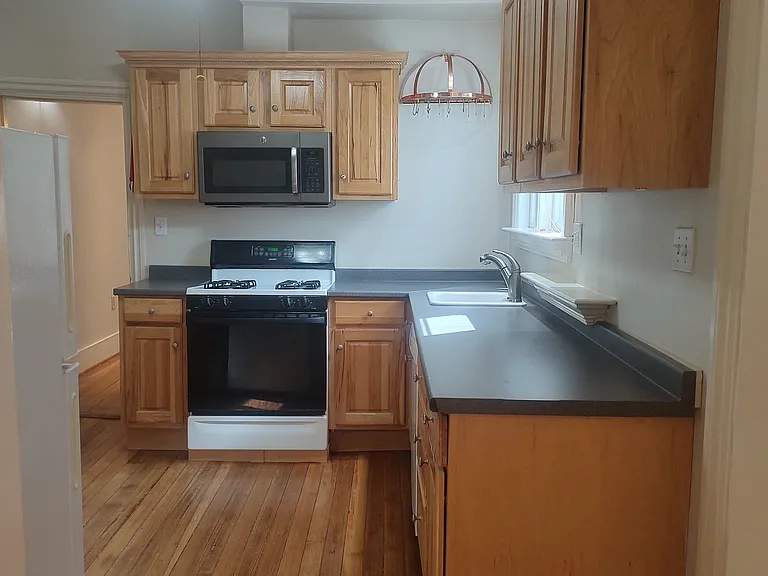 28 Mount Auburn St #1 — Photo 6