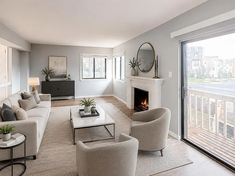 18428 Point Seneca Pl — Photo 1