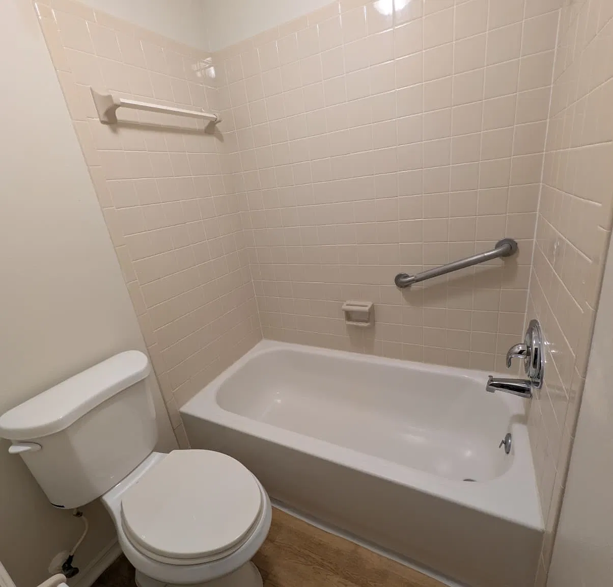 1 bed, 1000 sqft, $1,450 — Photo 2