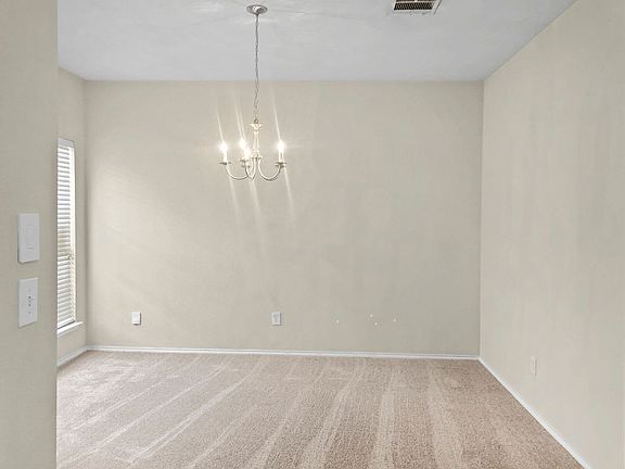 5th image of 9829 Old Field Dr