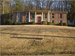 Front of house (before).