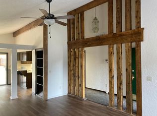 1400 Val Genes Rd, Edmond, OK 73003