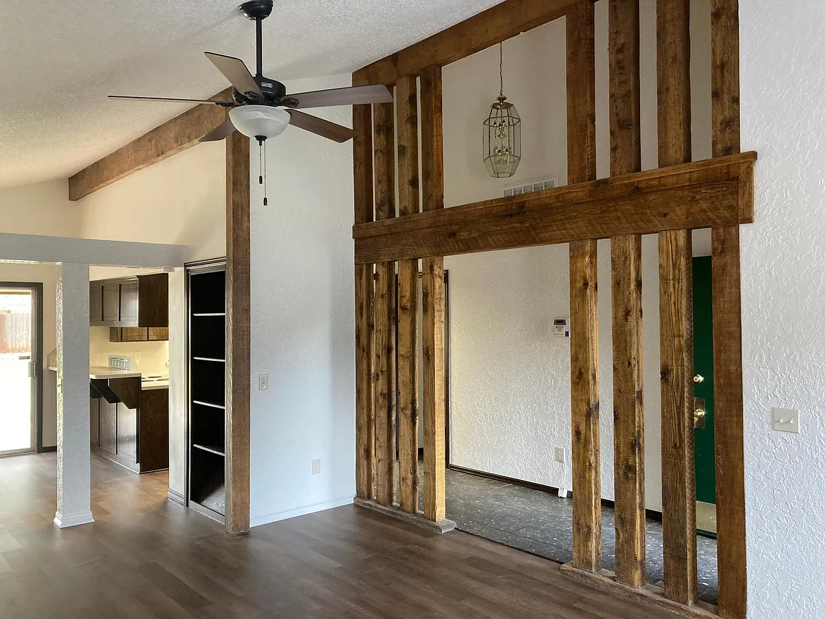 Living room ceiling fan & rustic rough hewn beams - 1400 Val Genes Rd