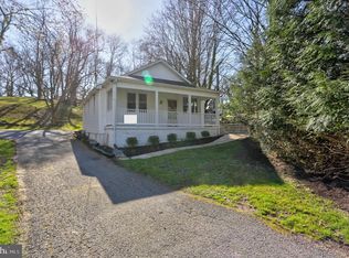 738 Hollow Rd, Ellicott City, MD 21043