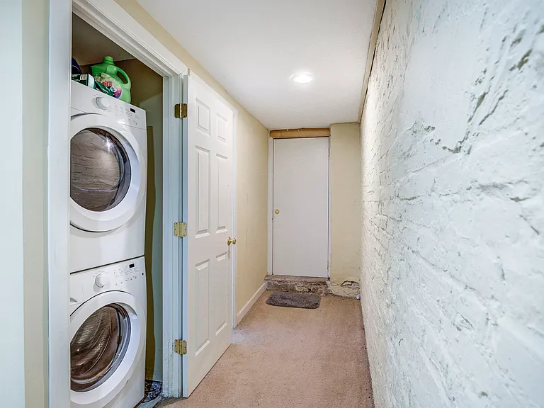 712 W 28th St #1 — Photo 12