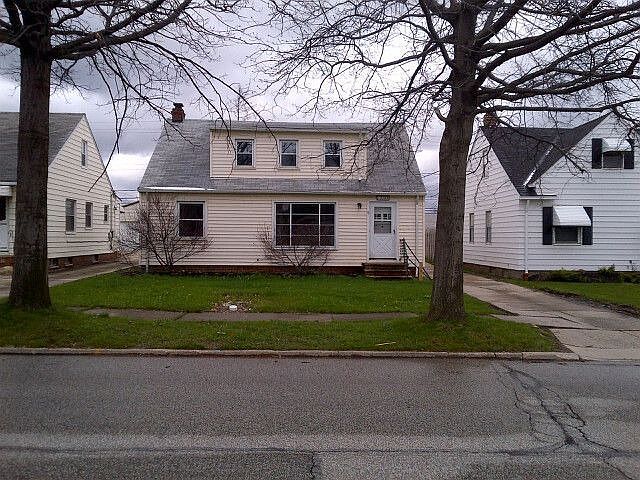 1st image of 13305 Maple Leaf Dr