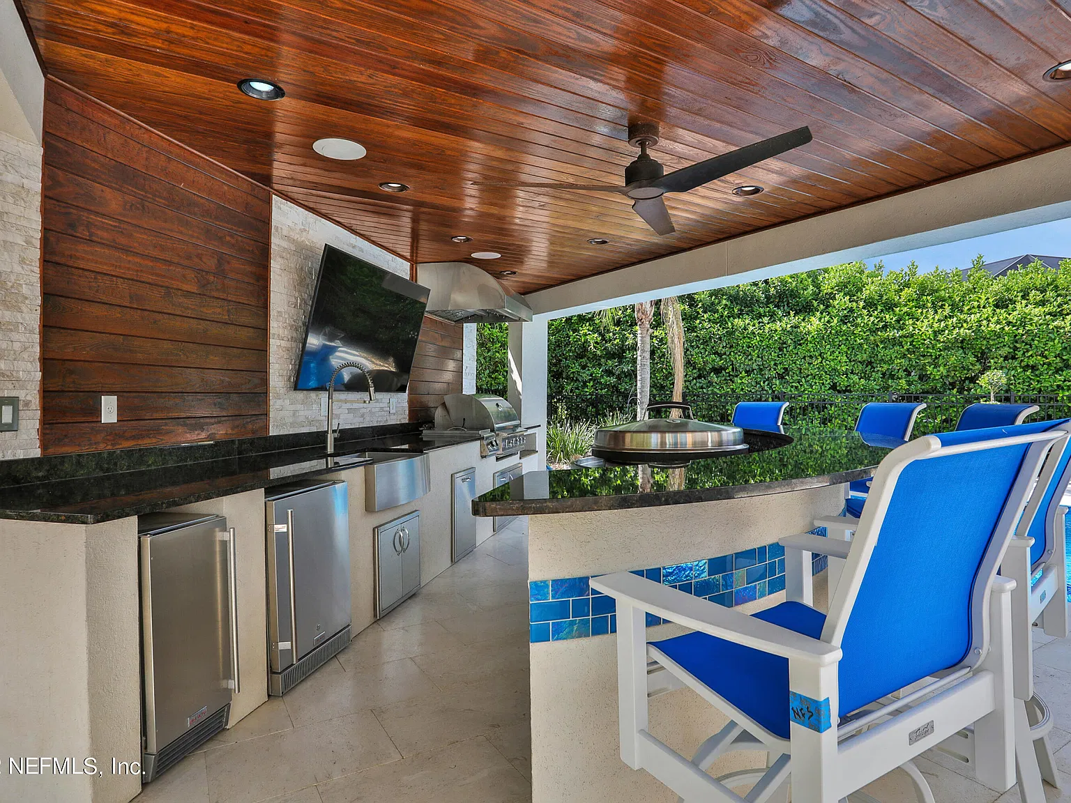 6 bed, 5.0 bath, 4412 sqft, $6,500 — Photo 4