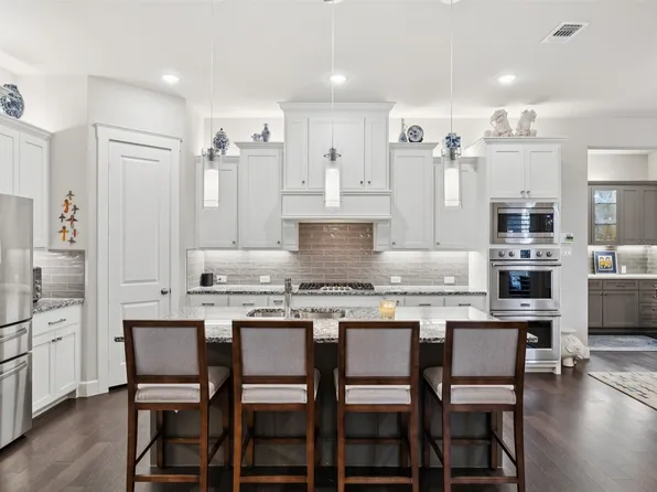 1299 Ocean Breeze Dr, Flower Mound, TX 75028