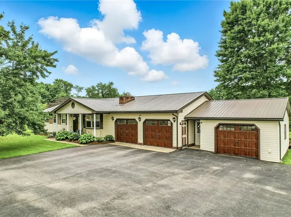 84 Williamson Rd, Greenville, PA 16125