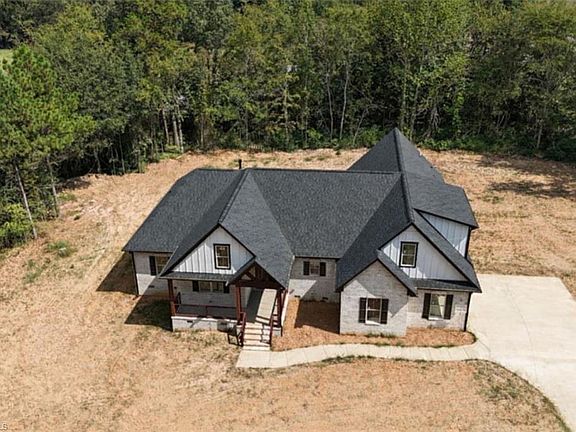 2nd image of 7676 Caber Rd