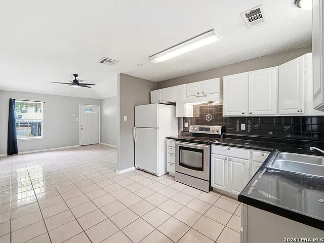 1301 S Palmetto — Photo 9