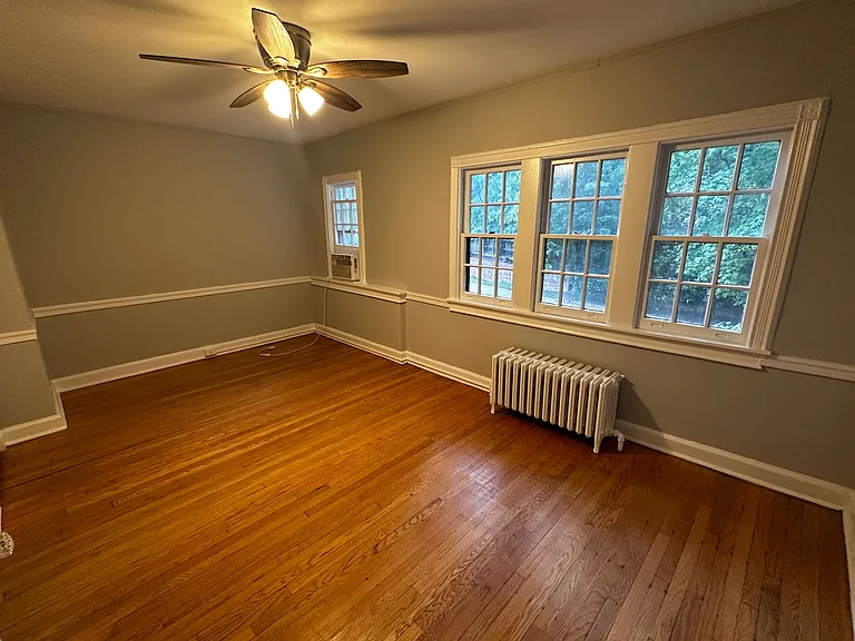 4414 Reservoir Rd NW — Photo 17