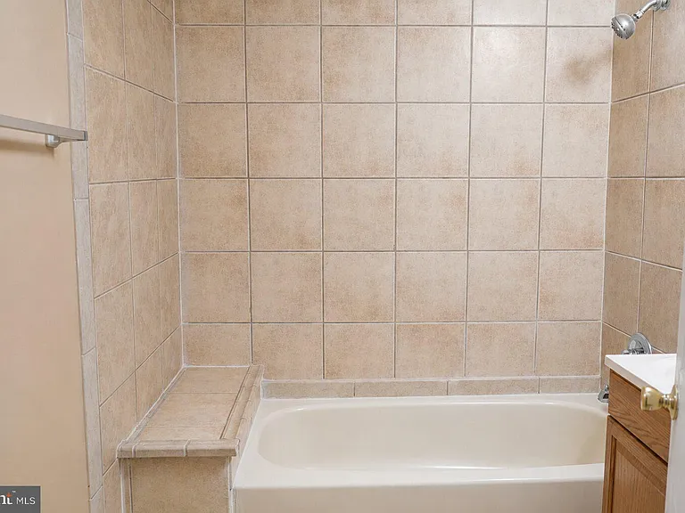 59 Galveston Pl SW #4 — Photo 5