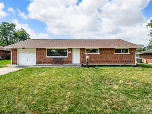 2090 Mattis Dr, Dayton, OH 45439
