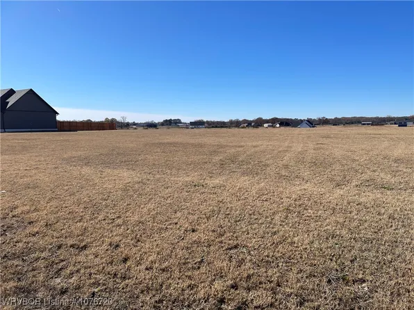 417 Windflower Ln, Van Buren, AR 72956