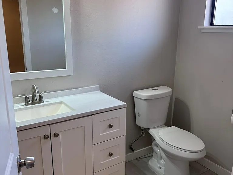 5402 Villas Dr — Photo 17