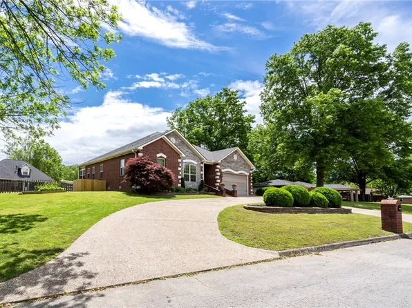 13360 Saint Andrews Dr, Siloam Springs, AR 72761