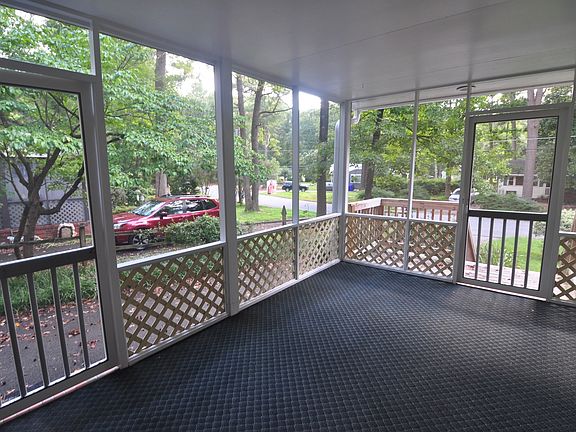 2nd image of 406 Hickory Dr