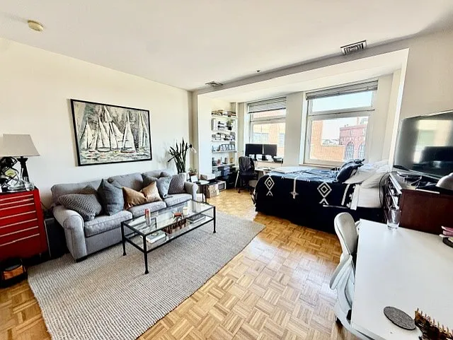 300 Commercial St #602 — Photo 2