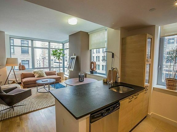 3rd image of 88 Leonard St APT 1204