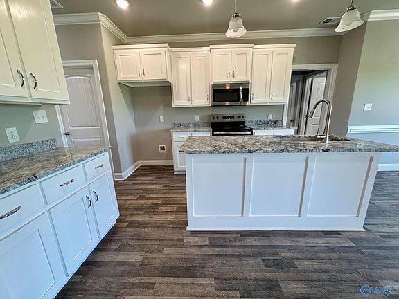 4th image of 8369 State Line Rd